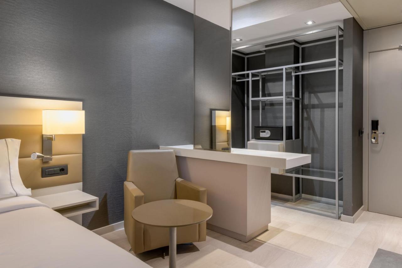 Sh Colon Hotel Valenza