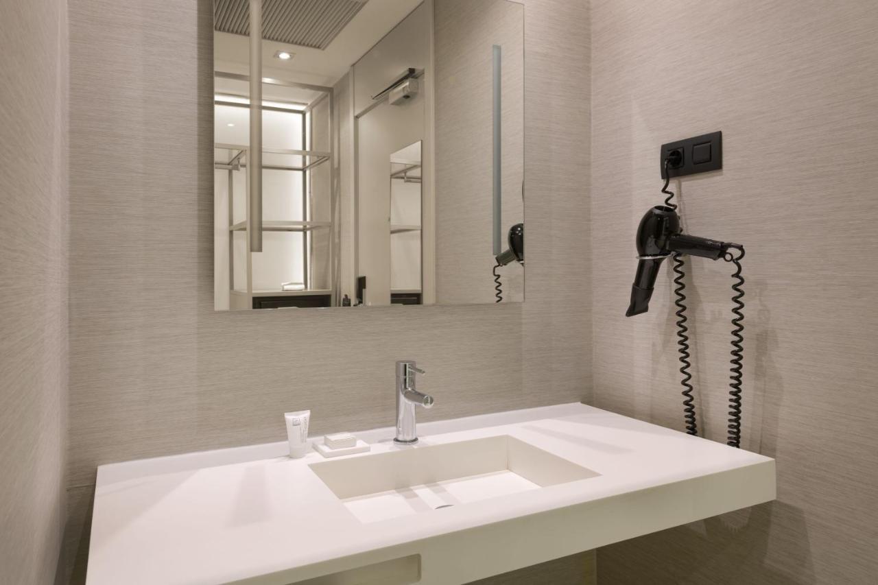 Hotel Sh Colon Valenza